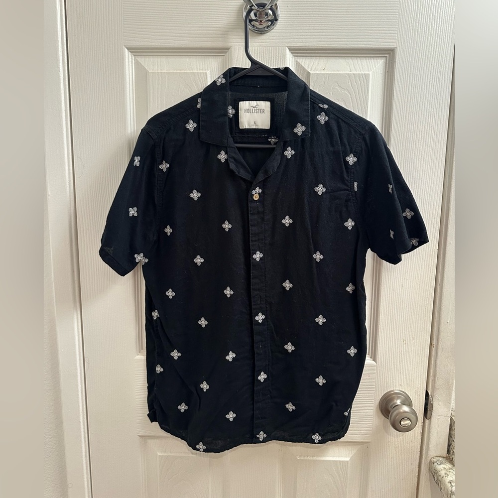 Men’s Hollister dress up shirt